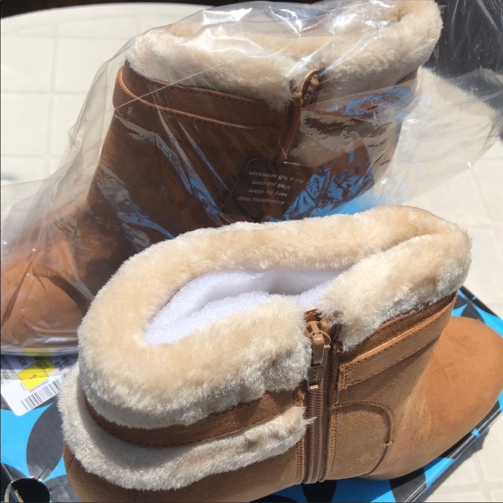❌❌SOLD❌NIB-LIZ CLAIBORNE Ankle Boots - Picture 2 of 8